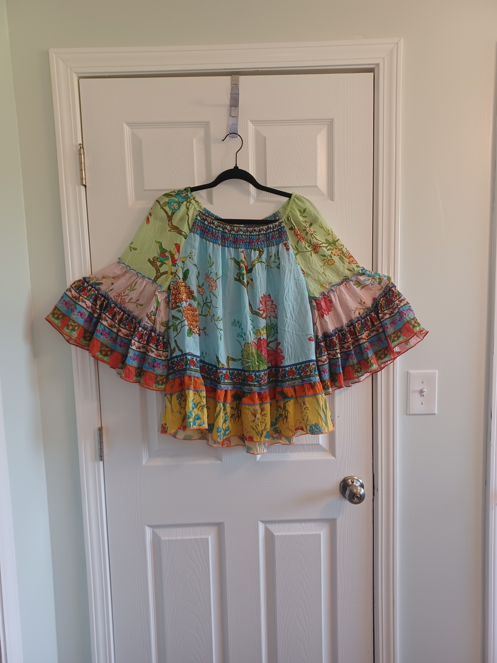 NWT John Mark Peasant Boho Blouse in Tropical Floral Print Bell Sleeves  Medium - Picture 2 of 12